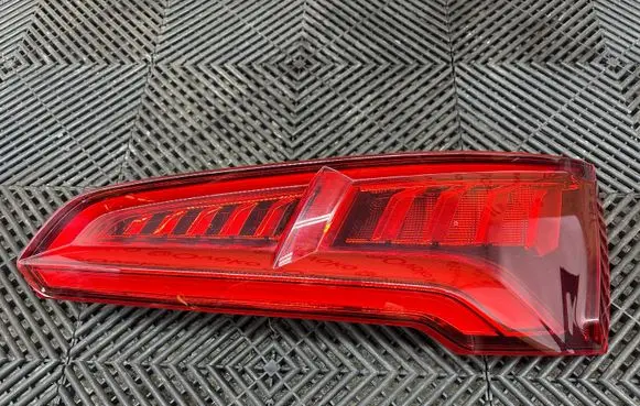 Audi Q5 SQ5 FY Tailgate rear/tail lights