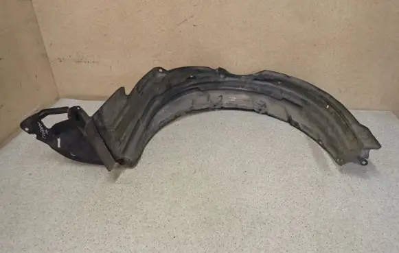 Toyota Corolla Verso E121 Front arch 
