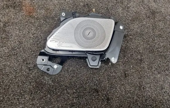 Mercedes-Benz S W222 Front door speaker cover trim A2228200312