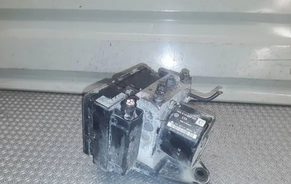 Skoda Octavia Mk2 (1Z) ABS Pump 1K0614517DD 1k0907379bh