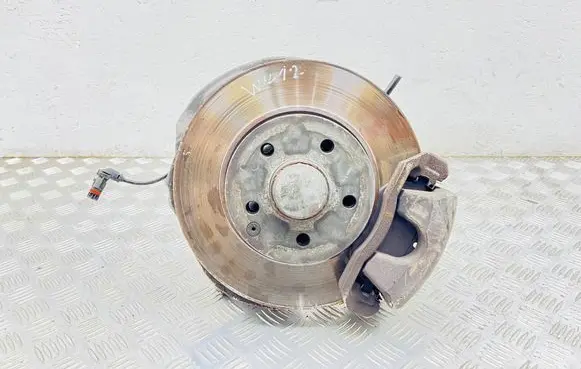 Mercedes-Benz E W212 Front wheel hub spindle knuckle 21207