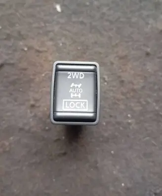 Nissan Qashqai Traction control (ASR) switch CH32Z2L