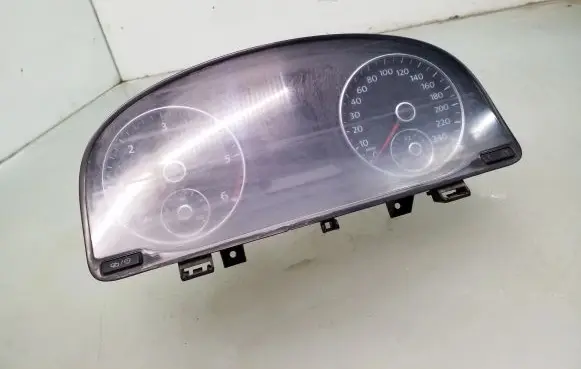 Volkswagen Caddy Speedometer (instrument cluster) 2K0920866A