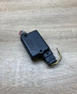 Renault Clio I Central locking motor 