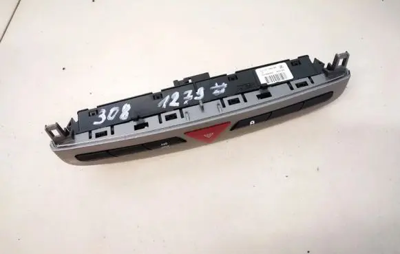 Peugeot 308 Hazard light switch 9659215177