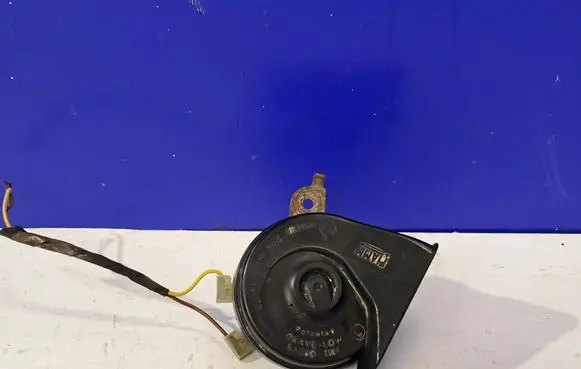 Mercedes-Benz E W211 Horn signal E30055306