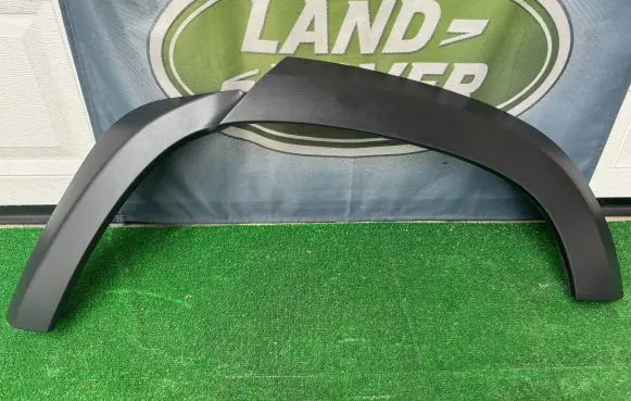Land Rover Defender Rear arch trim L8BM290E23AB 160982