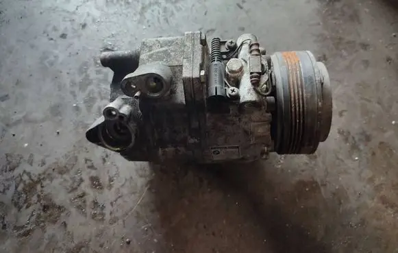 BMW X5 E53 Air conditioning (A/C) compressor (pump) 64526918000
