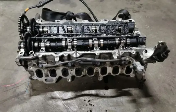 Mazda 6 Engine head SH01