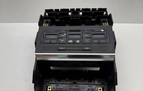 Audi A6 S6 C6 4F Climate control unit 8E0820043