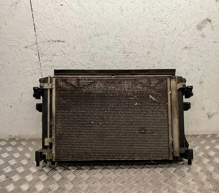 Seat Leon (5F) Coolant radiator 5Q0121251EM
