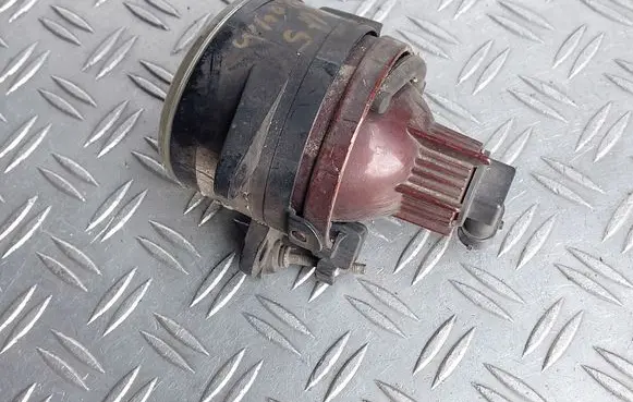 Volkswagen Golf V Front fog light