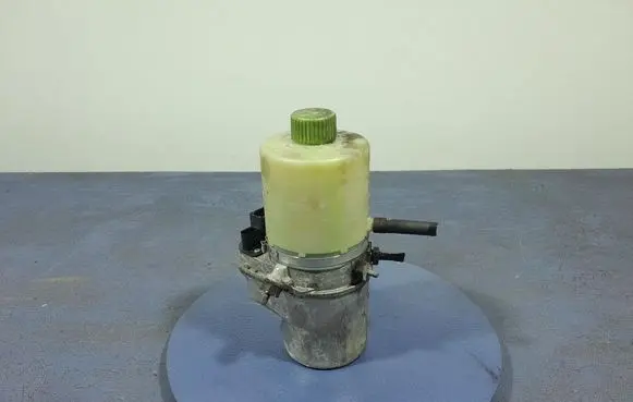 Skoda Fabia Mk2 (5J) Power steering pump 6Q0423156AB