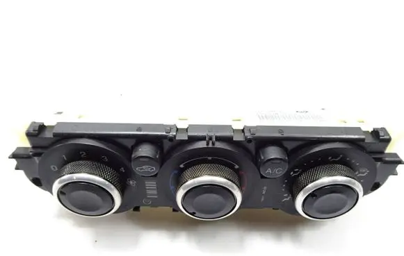 Ford Focus Climate control unit CJ5T19980AH E1075533 12121011