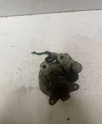 Renault Scenic I Power steering pump 26058572
