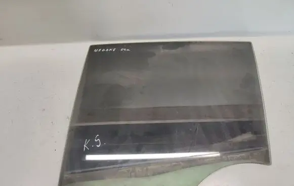 Renault Megane II Rear door window glass