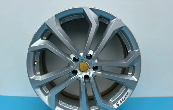 Audi Q7 4L R20 alloy rim KBA52554