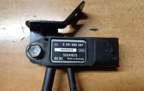 Suzuki Vitara (LY) Exhaust gas pressure sensor 0281006287