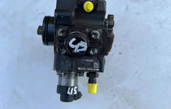 Nissan NV300 Fuel injection high pressure pump