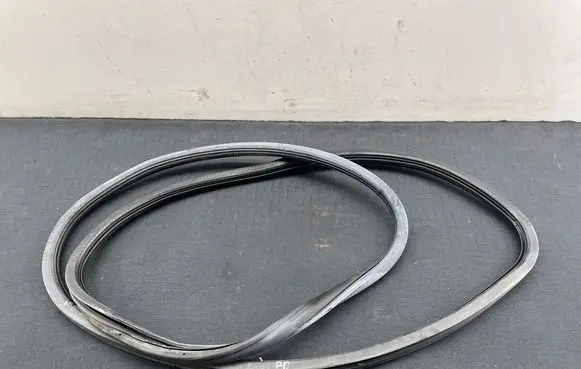 Audi A6 S6 C6 4F Rubber seal front door (on door) 4F0837911