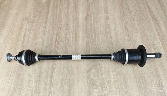 BMW 4 G22 G23 G24 G26 Rear driveshaft 8482603