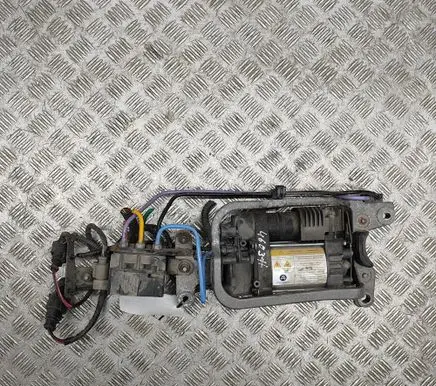 Porsche Macan (95B) Air suspension compressor/pump 95B698010 K0010033MACA