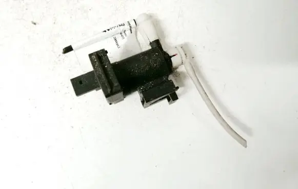 Mercedes-Benz CLK A209 C209 Turbo solenoid valve a2038000178