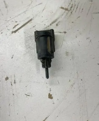 Volkswagen Touran I Brake pedal sensor switch 3B0945511A 19322007