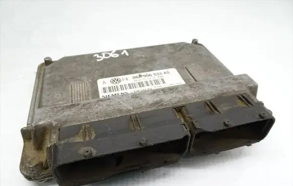 Volkswagen Golf IV Engine control unit/module 06A906033AS 5WP40151