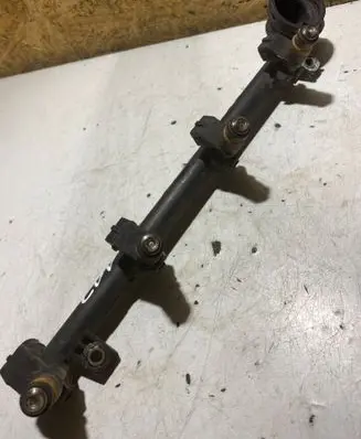 Fuel main line pipe