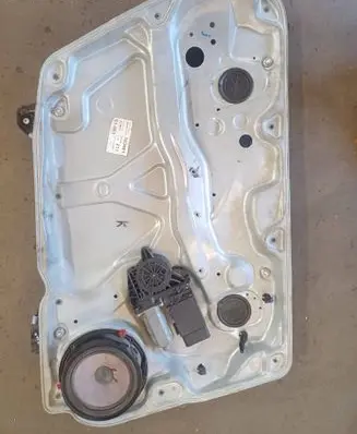 Volkswagen PASSAT B5 Front door window regulator with motor 3B4837755D 3B4837751