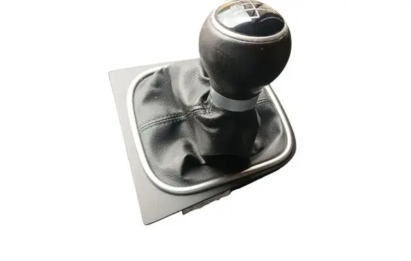 Volkswagen Jetta V Gear lever shifter trim leather/knob 1K0711113BJ 6001002470