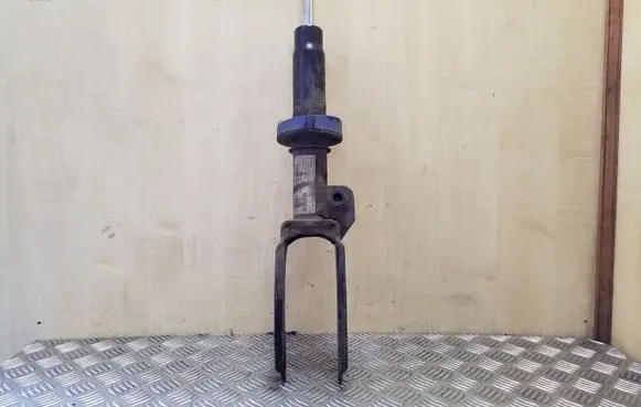 Volkswagen Touareg I Front shock absorber/damper 7L6413031L 7L6412021M