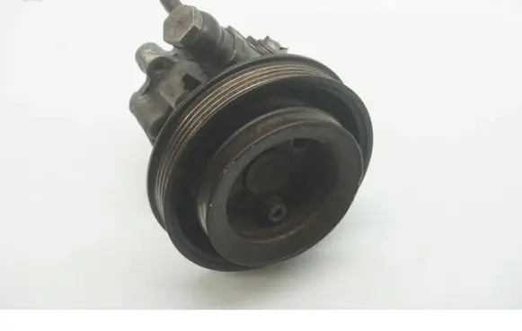 Volkswagen Passat Alltrack Power steering pump 8D0145105