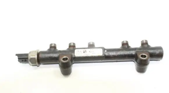 Volvo V60 Fuel main line pipe 9685297580