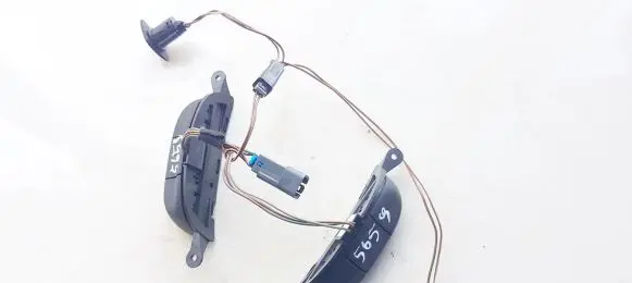 Steering wheel buttons/switches