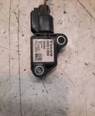 Volvo V50 Airbag deployment crash/impact sensor 8839A5 8651200