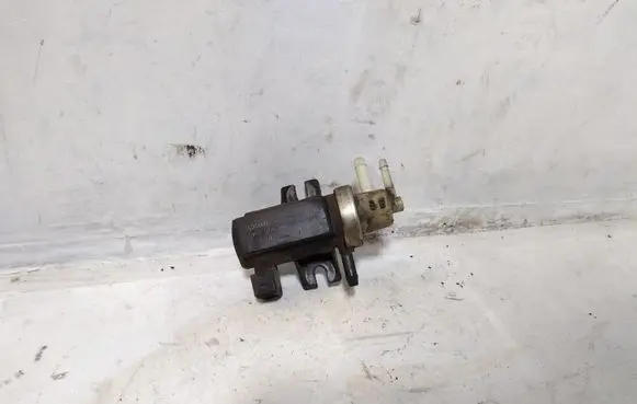 Audi A4 S4 B5 8D Turbo solenoid valve 1H0906627A