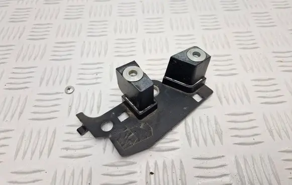 Peugeot 308 Fender mounting bracket 9834480780