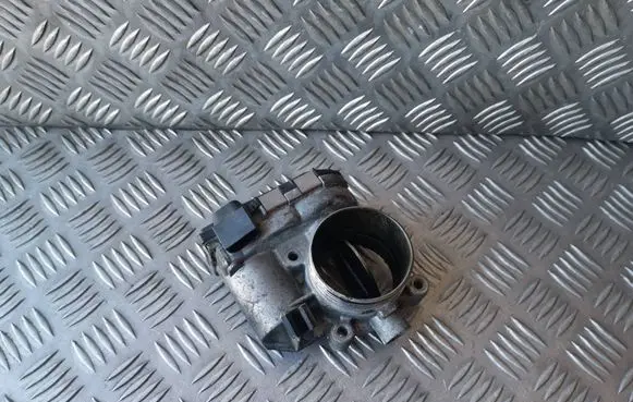 Volvo XC70 Throttle valve 8692720 0281002701