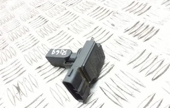 Toyota Corolla E120 E130 Mass air flow meter 2220427010