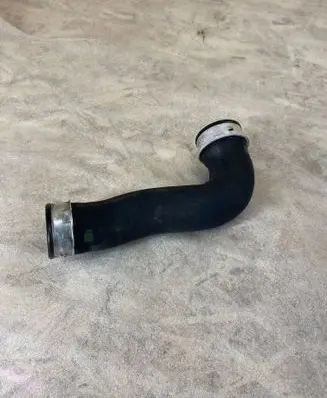 Intercooler hose/pipe