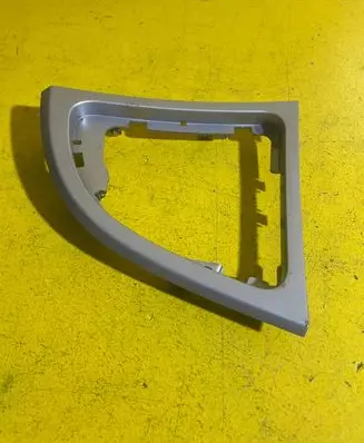 BMW 1 E82 E88 Dashboard glove box trim RZ4R4P3K1