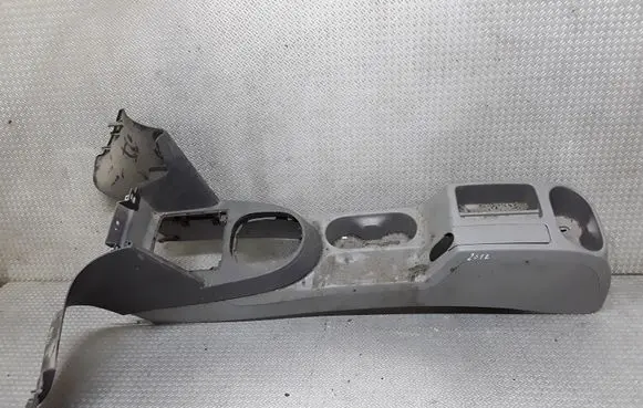 Volkswagen Caddy Center console