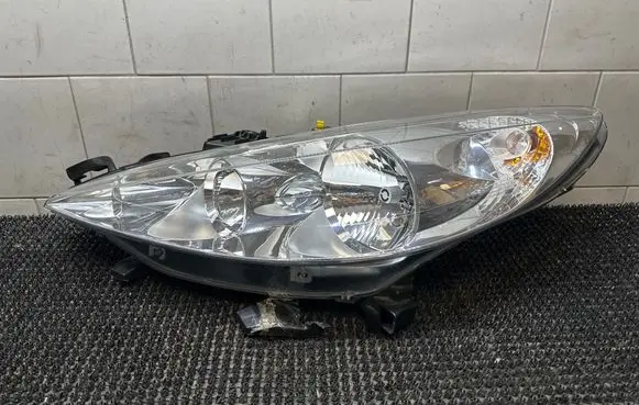 Peugeot 207 CC Headlight/headlamp 89900882 620897