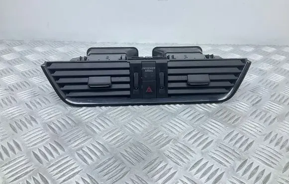 Skoda Octavia Mk3 (5E) Dash center air vent grill 5E0820951A 5E0820951