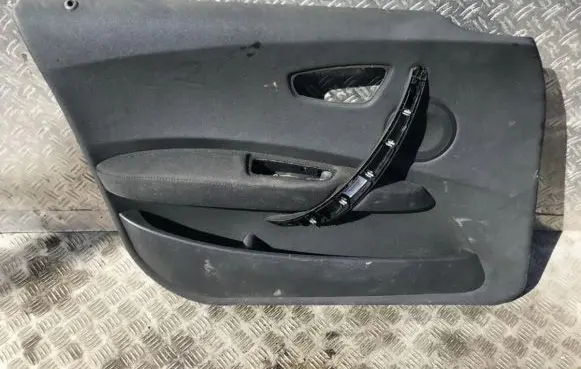 BMW 1 E81 E87 Front door card panel trim 00000zz905
