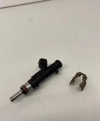 Audi A6 S6 C6 4F Fuel injector 06E133551 0280158053