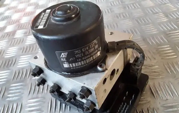 Ford Galaxy ABS Pump 1J0907379P 10094903313 7M3614111H
