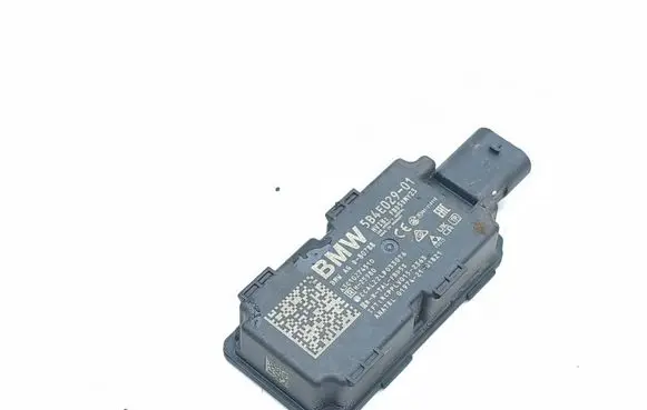 Mini F65 Aerial antenna amplifier 5B4E029 A3C10274510 019742101821